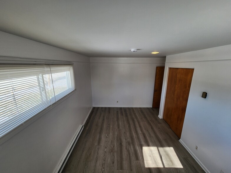 Front Bedroom - 5409 Sandusky Rd