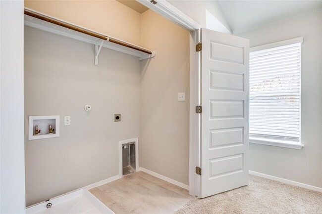 Building Photo - 146 White Dunes Dr