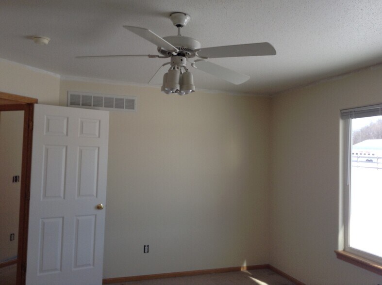 Building Photo - 2135 Copper Wynd Dr