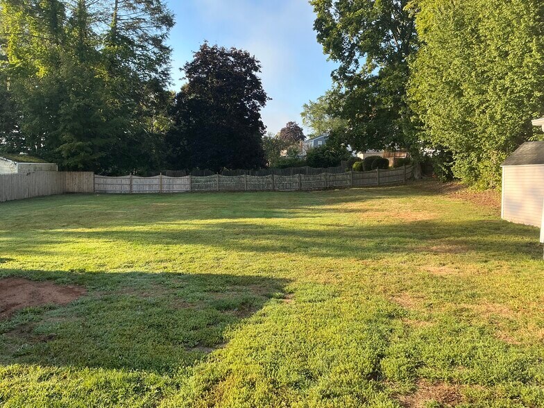 Building Photo - 35 West St