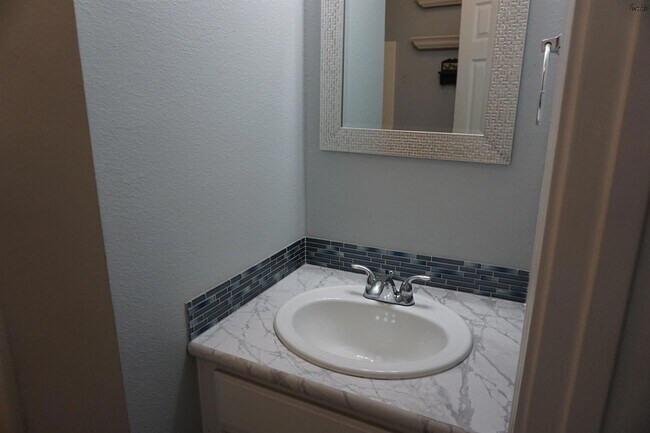 Building Photo - 5216 Brookwood Dr