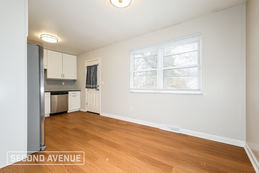 Building Photo - 1405 Cavitt Rd