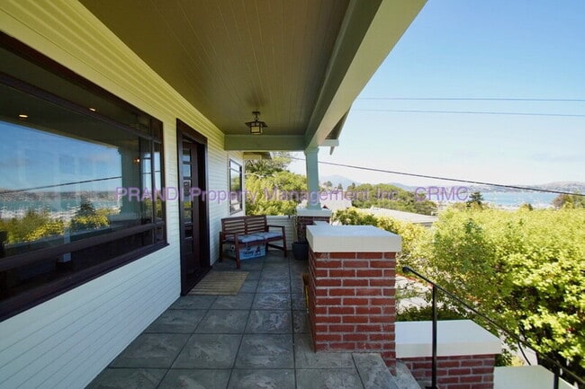 Building Photo - 63 Glen Dr