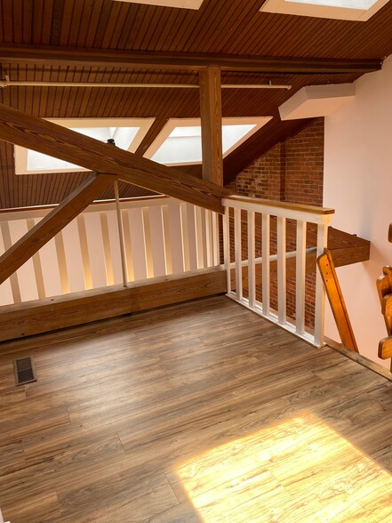 loft - 134 Washington St