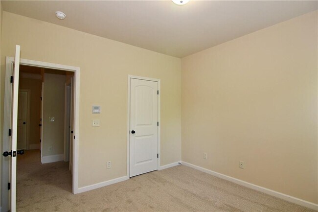 Building Photo - 1660 Jardin Ct