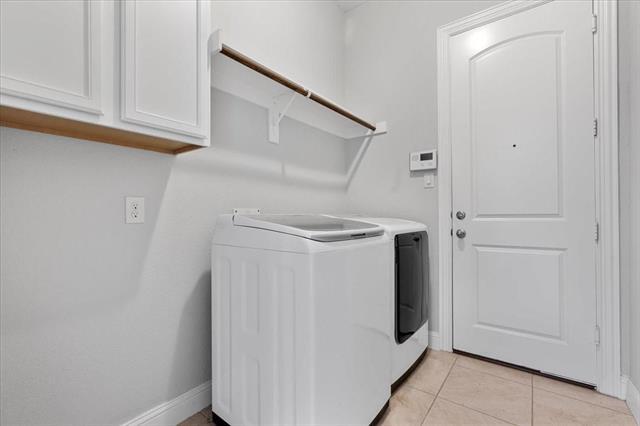 Building Photo - 698 Pendle Forest Dr