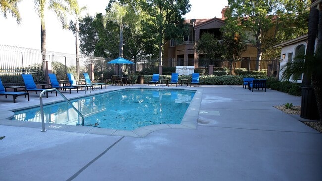 Building Photo - 2375 Del Mar Way