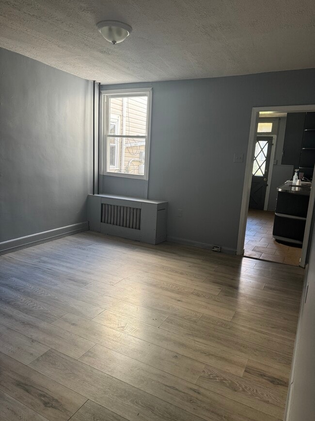 Building Photo - 1015 Birch St