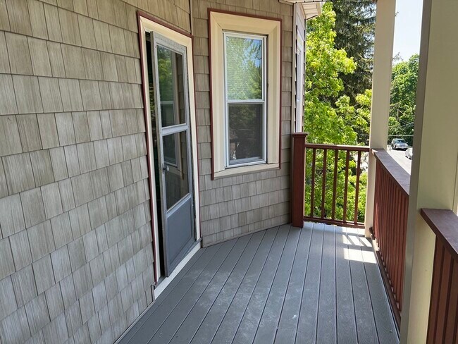 Building Photo - 28 Pinedale Rd