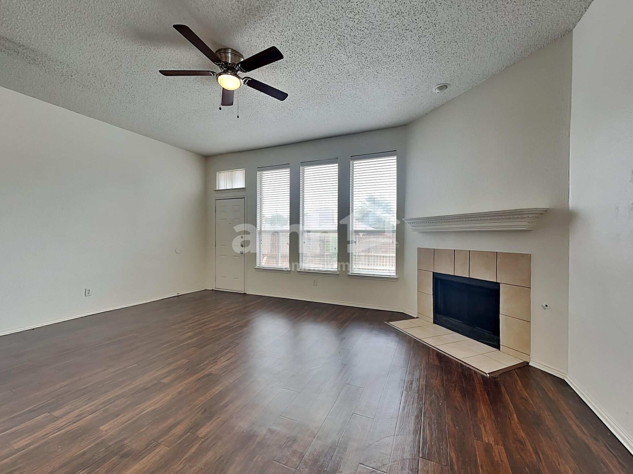Building Photo - 300 Trailwood Dr
