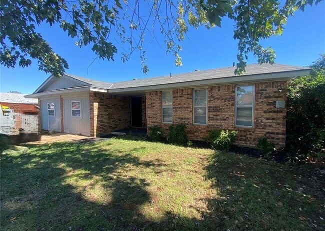 Primary Photo - 5512 S Kathy Dr