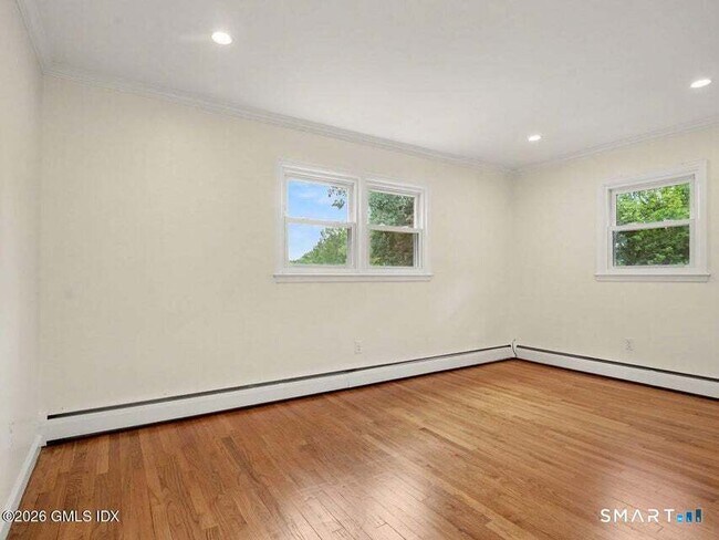 Building Photo - 5 Raphael Pl