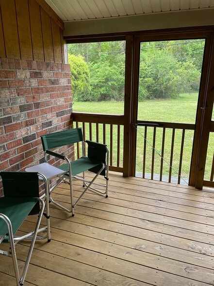 Building Photo - 1852 Mepkin Rd