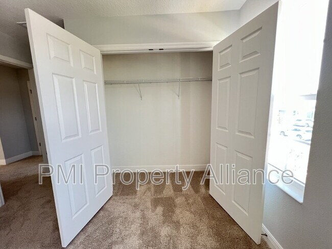 Building Photo - 14521 Crestavista Ave