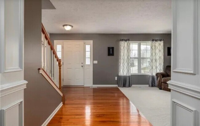 Building Photo - Spacious 3BR House in Brunswick