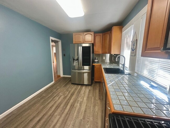 Building Photo - 32 Barberie Ave