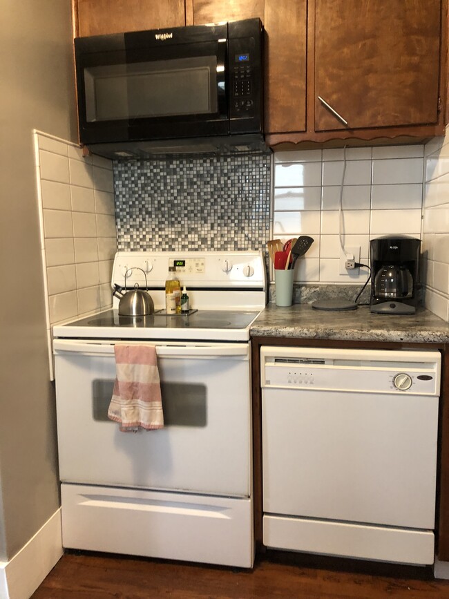 Kitchen - 1327 S 10th St