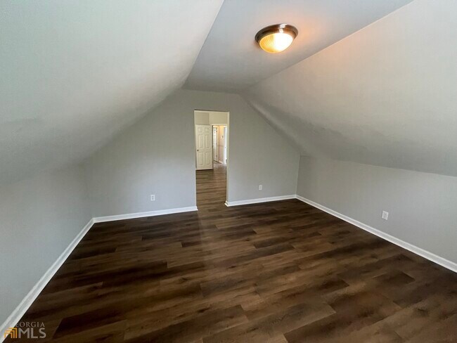 Building Photo - 79 Covington Terrace