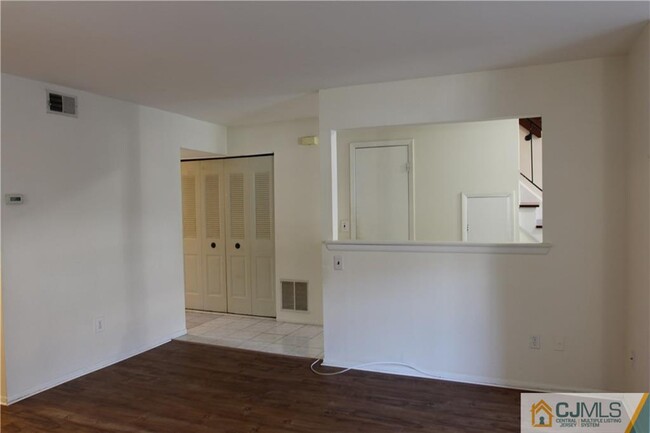 Building Photo - 5604 Hana Rd