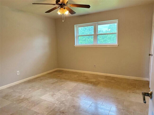 Building Photo - 688 County Rd 6681