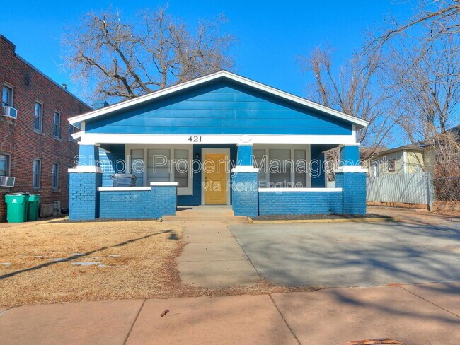 Primary Photo - 421 NW 25th St