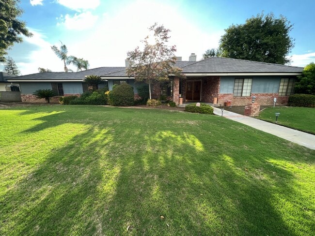 Primary Photo - Northwest Bakersfield Home