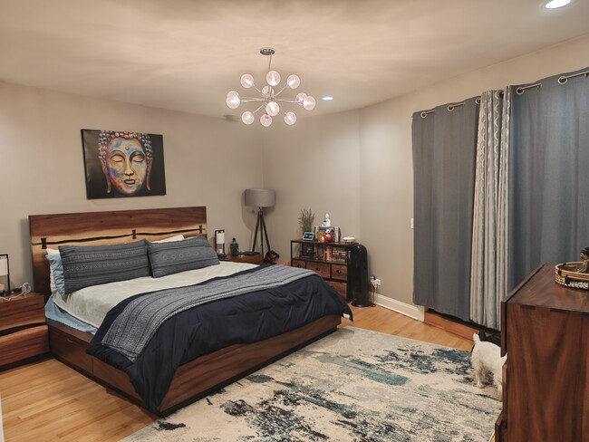 Building Photo - 4662 N Winthrop Ave