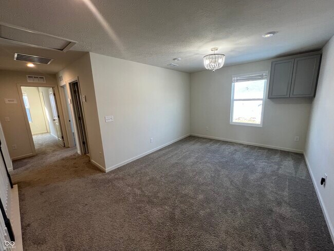 Building Photo - 5374 Noble Crossing Pkwy W