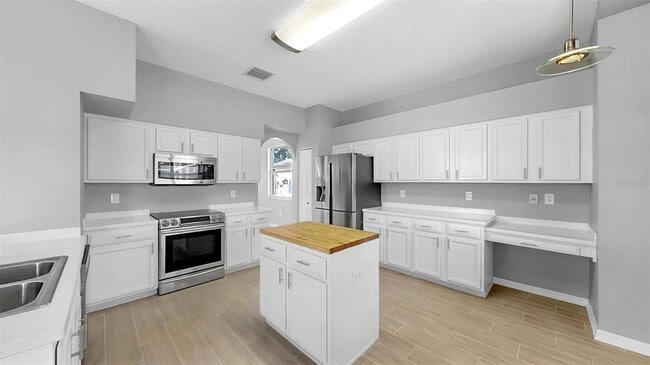 Building Photo - 11208 Sailbrooke Dr