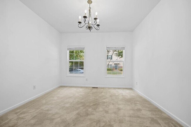 Building Photo - 2677 Cedar Dr