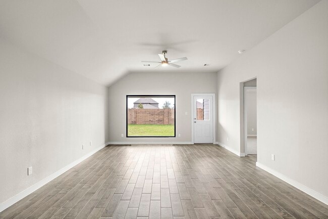 Building Photo - 3327 Tilley Dr