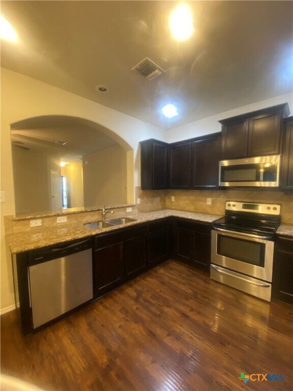 Building Photo - 9611 Raeburn Court