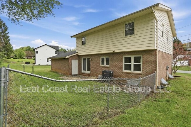 Building Photo - 115 Evans Run Dr