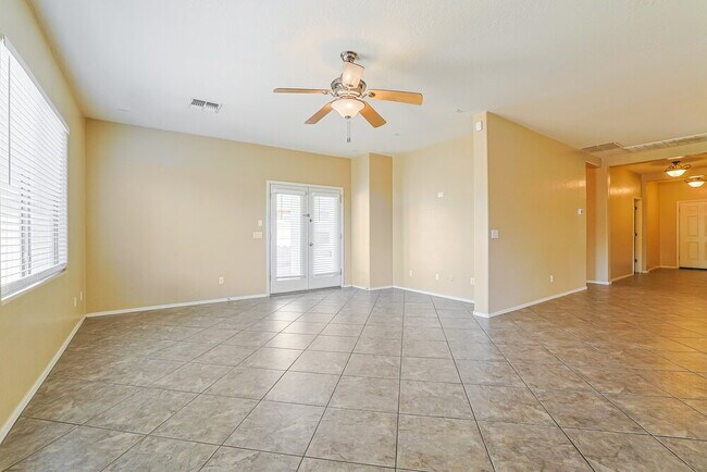 Building Photo - 3705 E Jaguar Ave