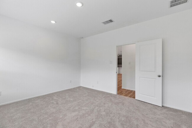 Building Photo - 31546 Beacon Cove Trl