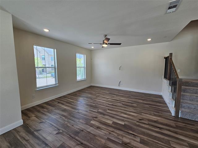 Building Photo - 2800 Jacaranda Dr