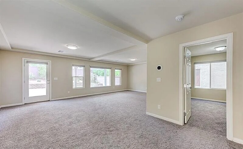 Building Photo - 7157 S Mann St