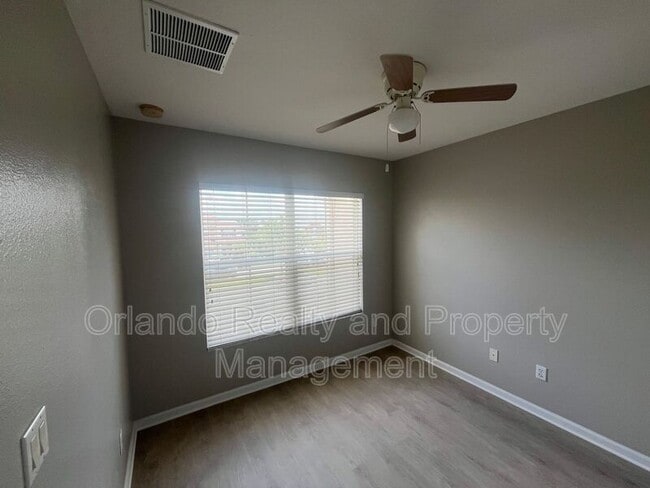 Building Photo - 16621 Cedar Crest Dr