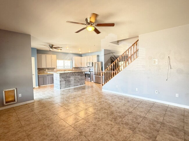 Building Photo - 2858 W Mineral Butte Dr