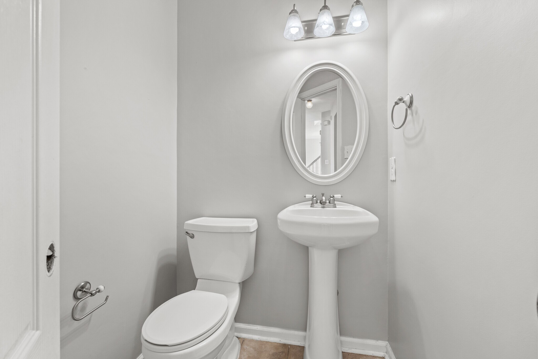 Building Photo - 305 Hidden Falls Ct