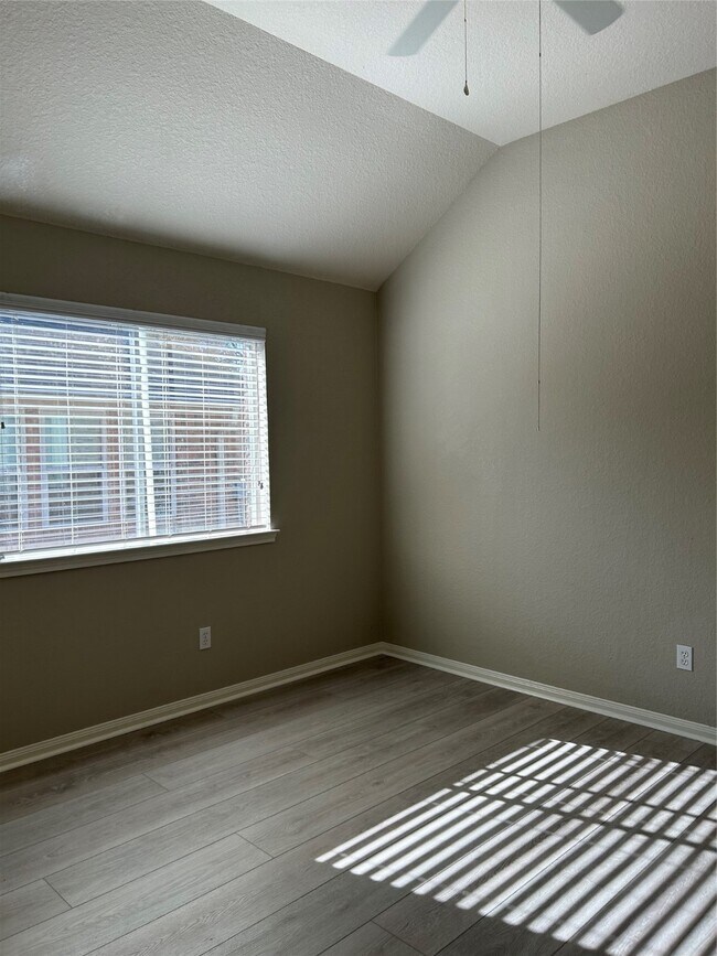 Building Photo - 12338 Browning Dr