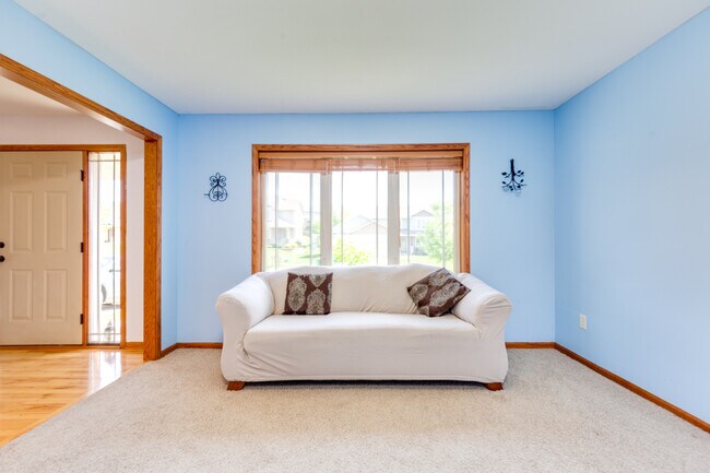 Building Photo - 6311 Fairway Dr NW