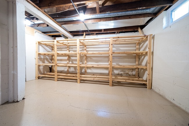 Building Photo - 2019 19th Ave NE