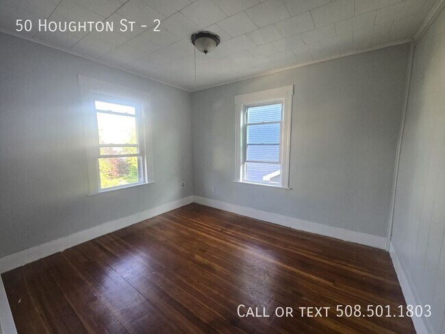 Building Photo - 50 Houghton St