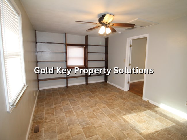 Building Photo - 810-812 Alhambra Dr