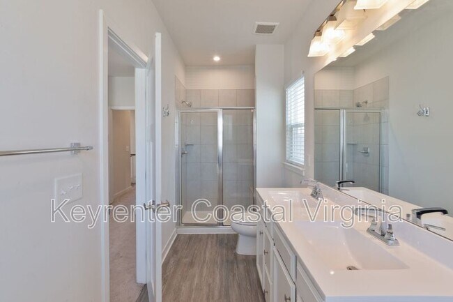 Building Photo - 137 Cedar Crst Dr