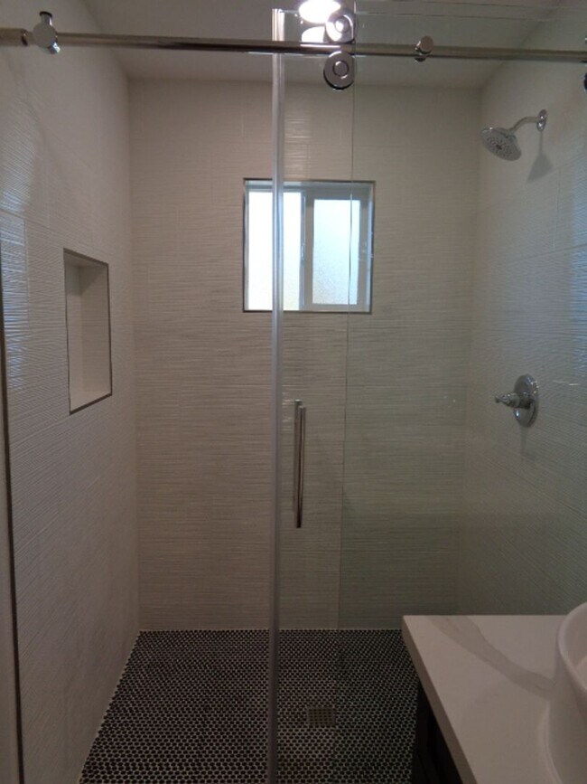 Building Photo - Gorgeous 3 bedroom house in Mesa! Totally renovated and ready to move in! Available NOW!