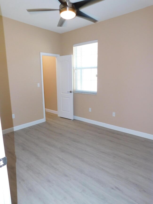 Building Photo - 9626 SW Purple Martin Way