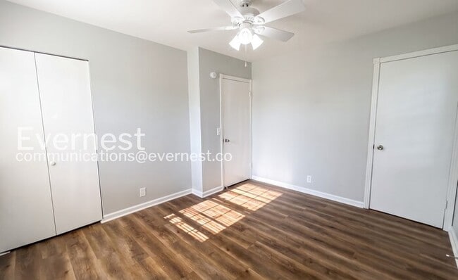 Building Photo - 1921 Dabbs Ave