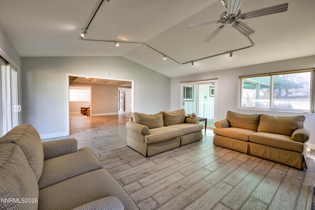 Building Photo - 12310 S Hills Dr